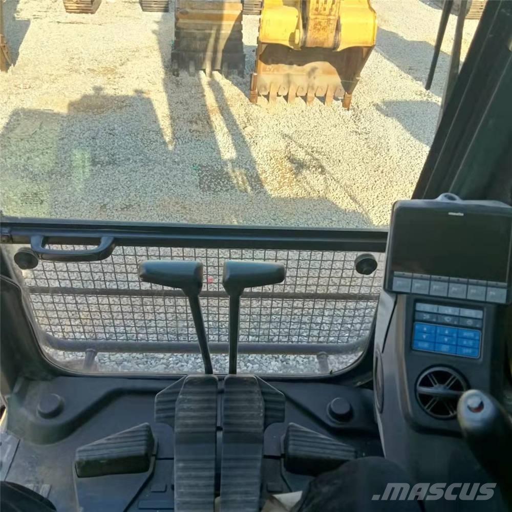 Komatsu PC450-8 Bageri guseničari