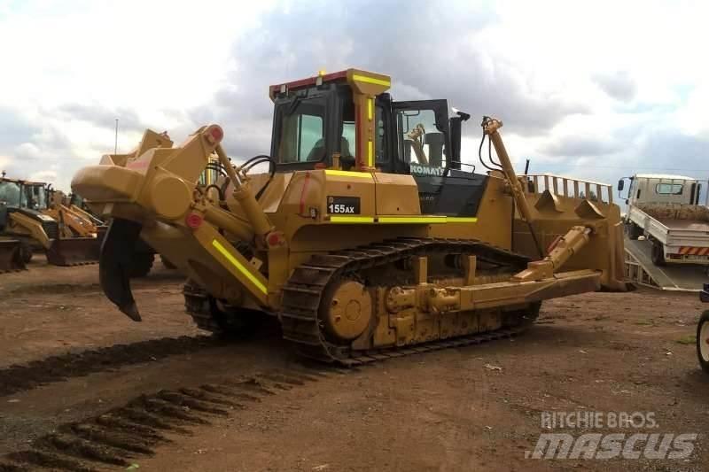 Komatsu D155-5 Buldožeri guseničari
