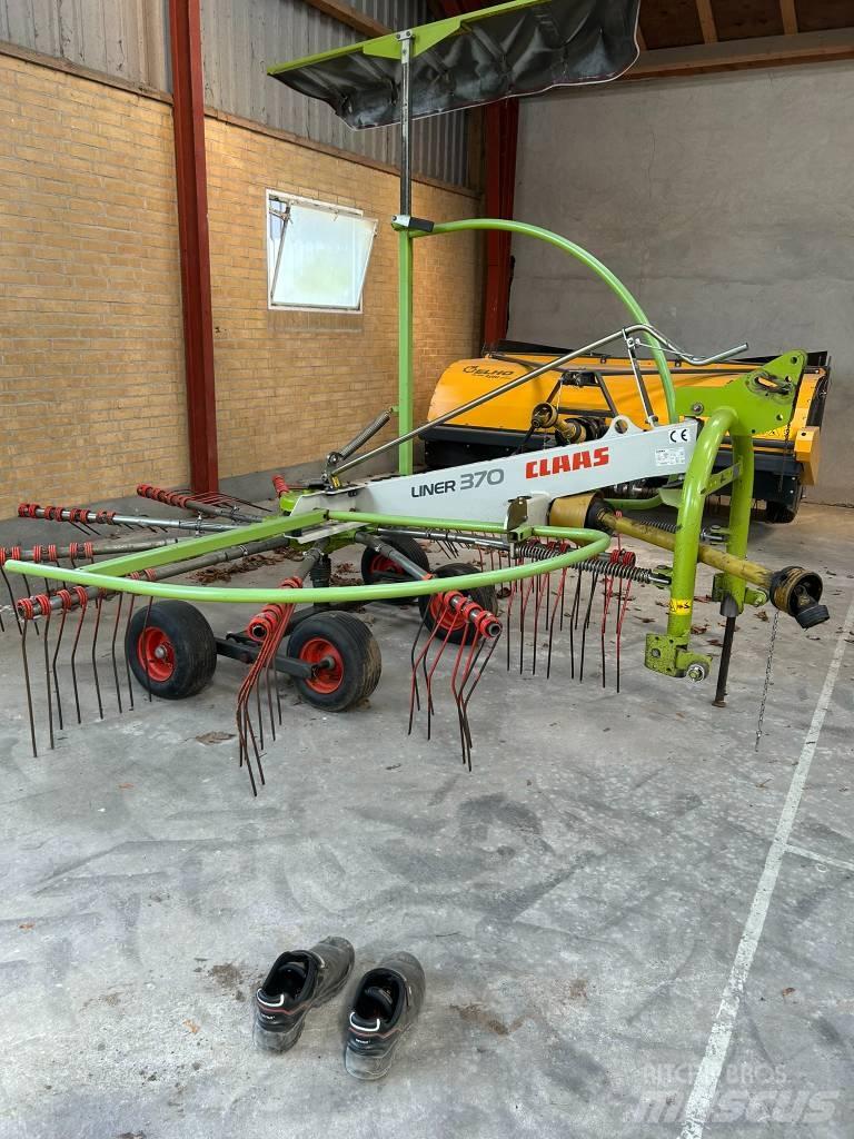 CLAAS Liner 370 Okretači i sakupljači sena