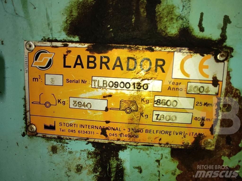  Labrador MT90 Mešaona stočne hrane