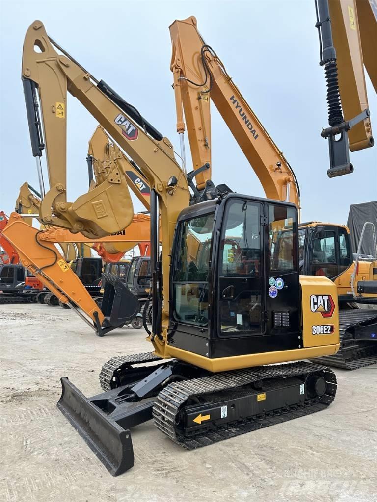 CAT 306E2 Bageri guseničari