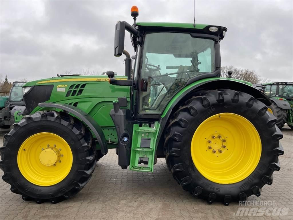 John Deere 6155R Traktori