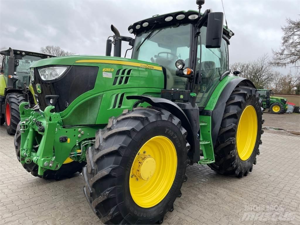John Deere 6155R Traktori