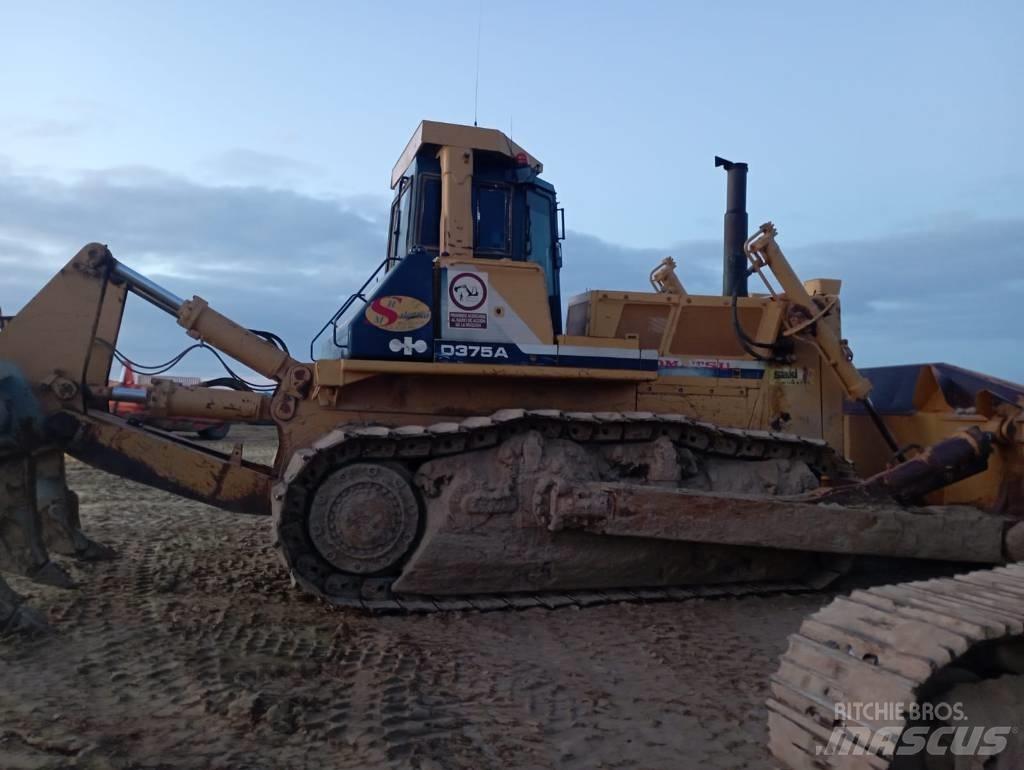 Komatsu D 375 A-2 Buldožeri guseničari