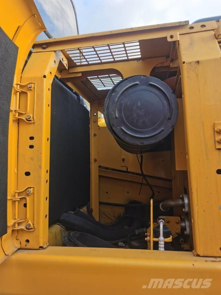 Komatsu PC 220-7 Bageri guseničari