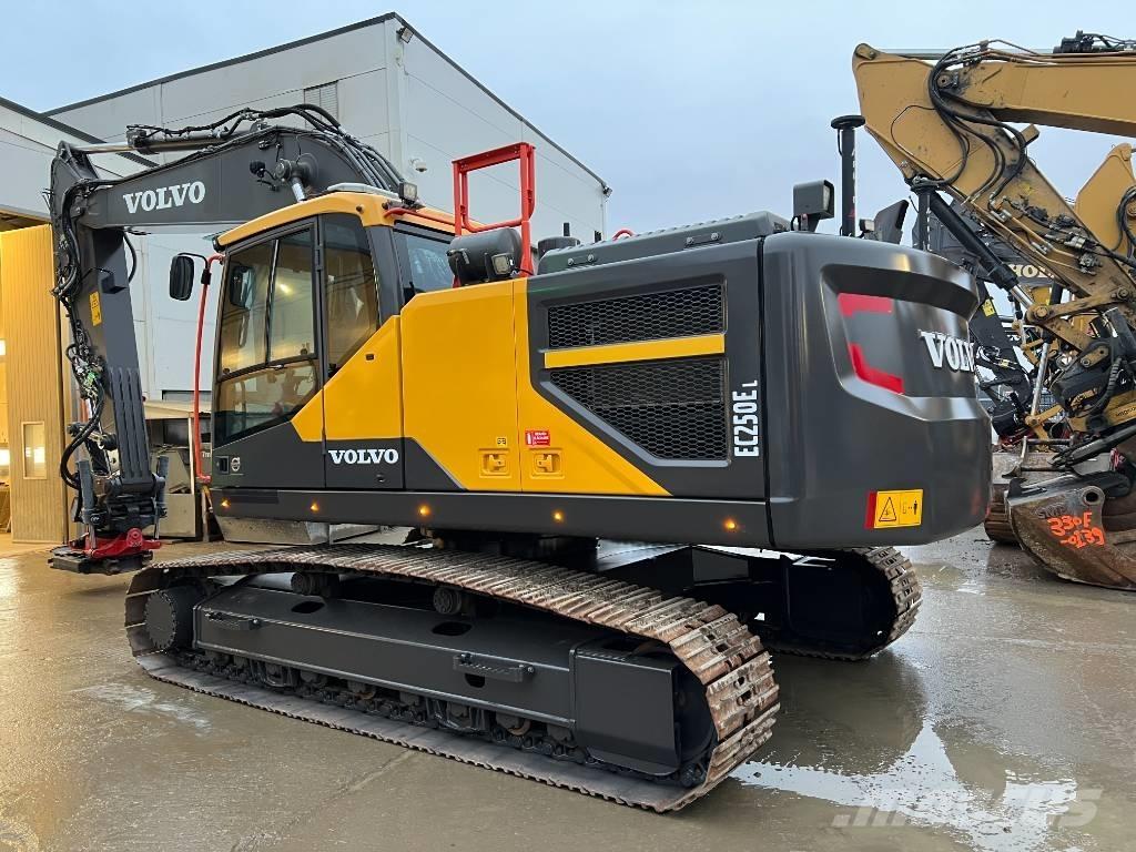 Volvo EC 250 EL Bageri guseničari