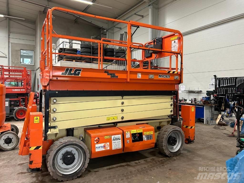 JLG M 4069 LE Makazaste platforme