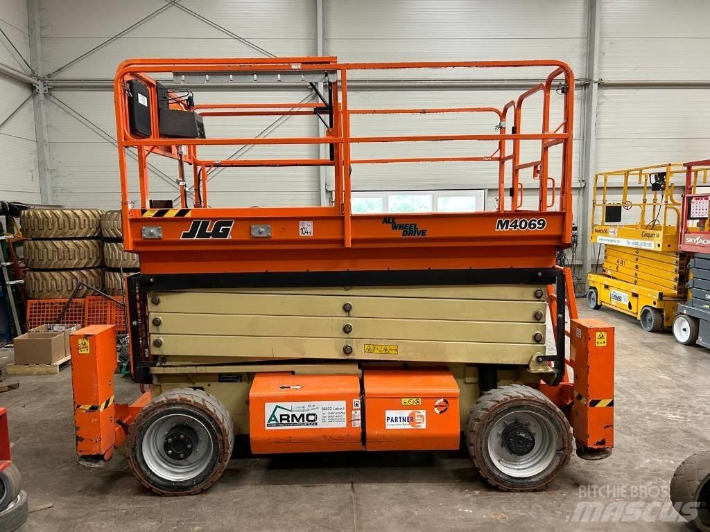 JLG M 4069 LE Makazaste platforme