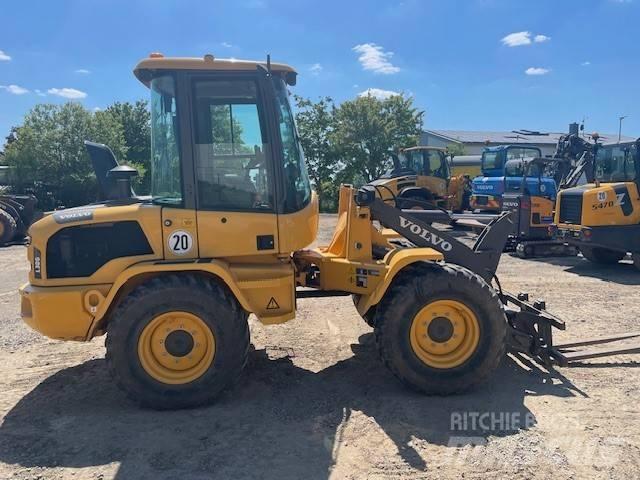 Volvo L 30 G Utovarivači na točkove