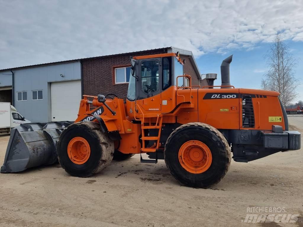 Doosan DL 300 Utovarivači na točkove
