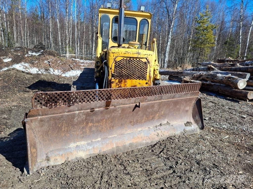 CAT D 4 D Buldožeri guseničari