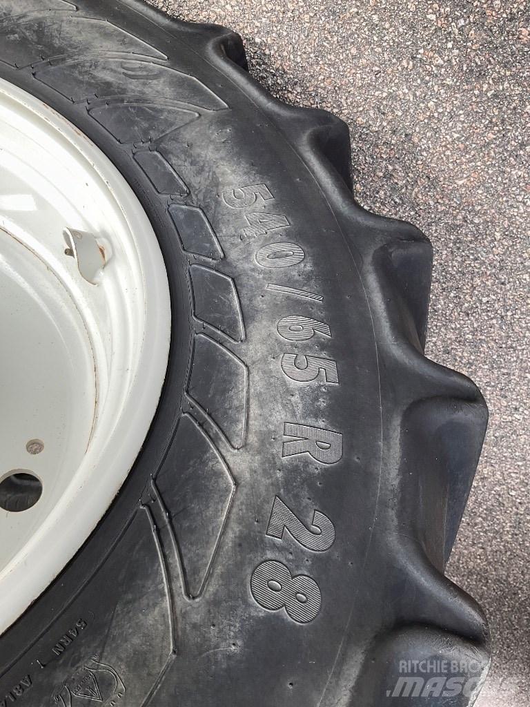 Valtra N174 Versu Traktori