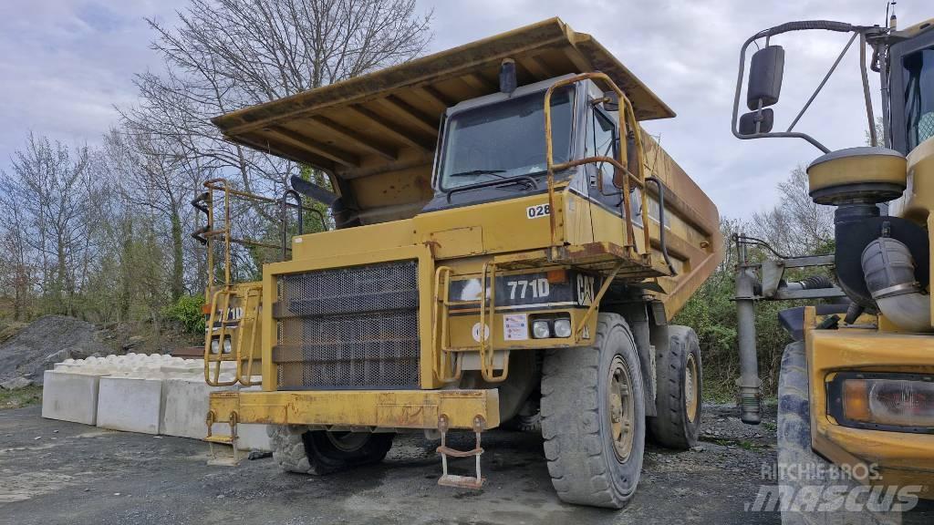 CAT 771D Kruti damperi