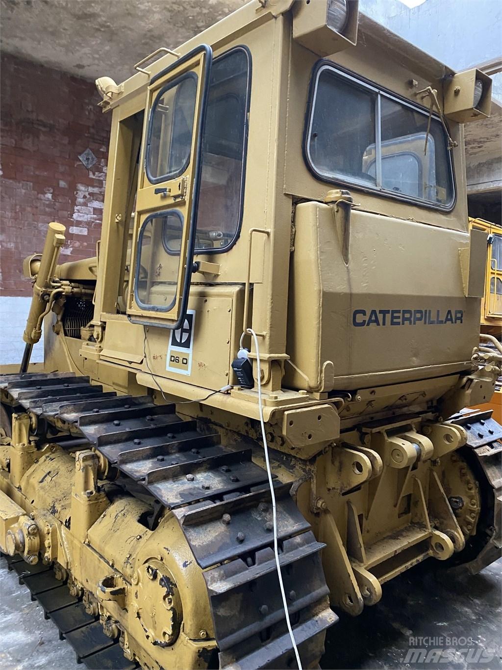CAT D 6 D LGP Buldožeri guseničari