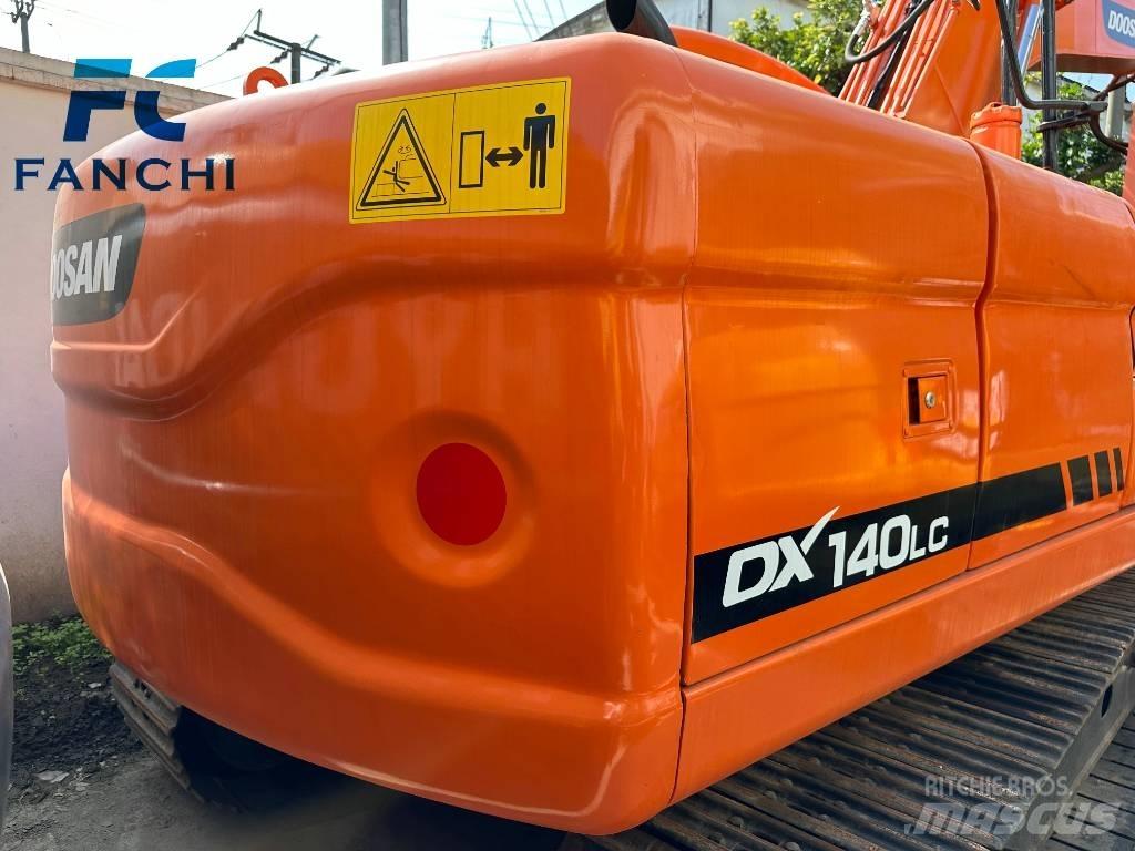 Doosan DX 140 LC Bageri točkaši