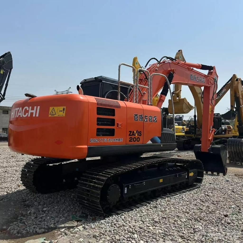 Hitachi 200-3 Bageri guseničari