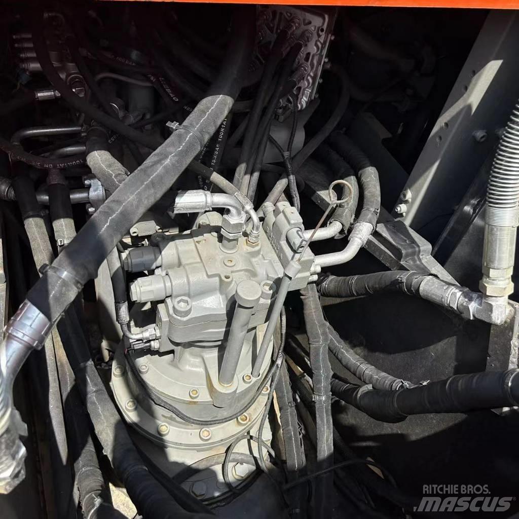 Hitachi 200-3 Bageri guseničari