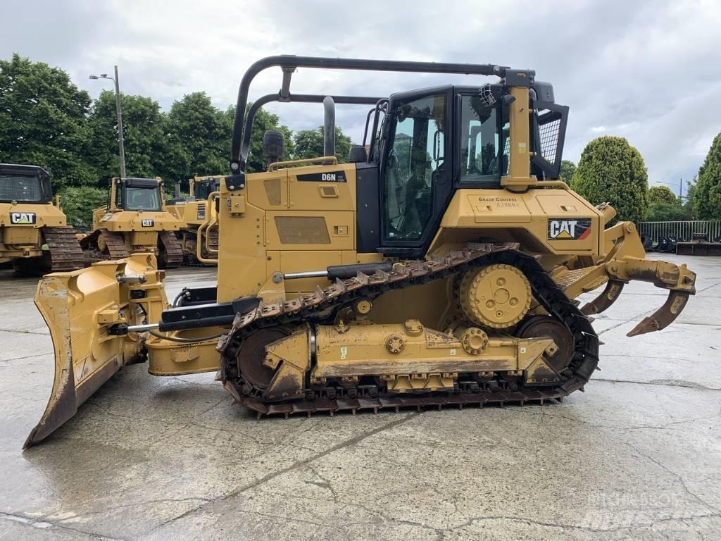 CAT D 6 N XL Buldožeri guseničari
