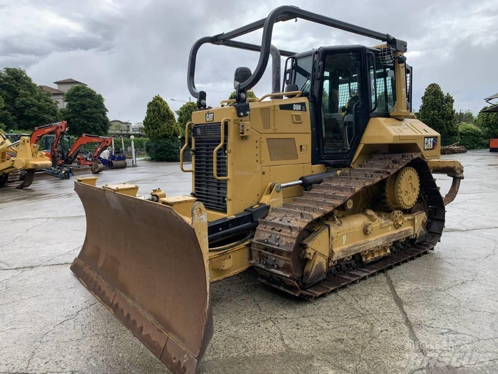 CAT D 6 N XL Buldožeri guseničari