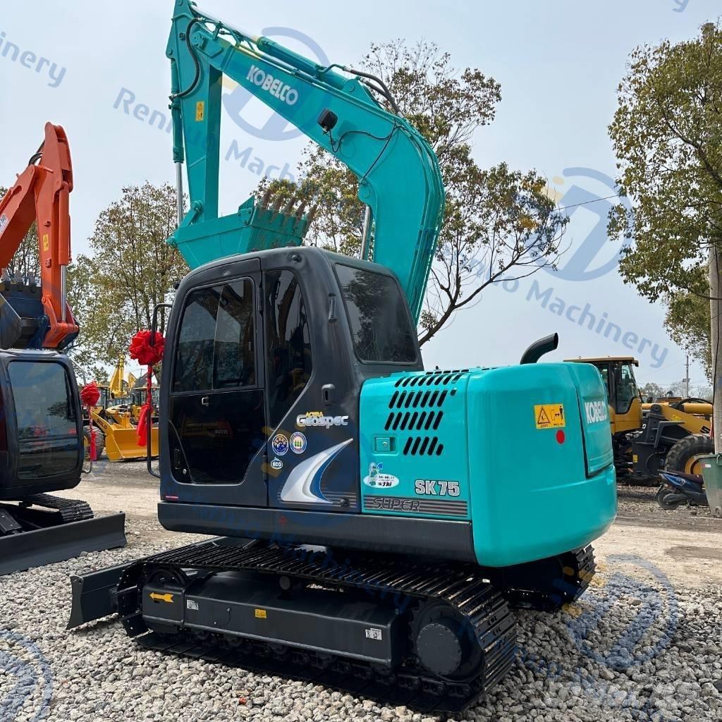 Kobelco SK75 Bageri guseničari