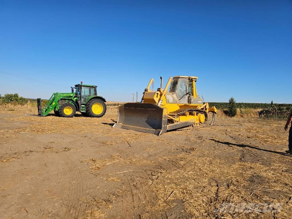 Komatsu D 65 EX 12 Buldožeri guseničari