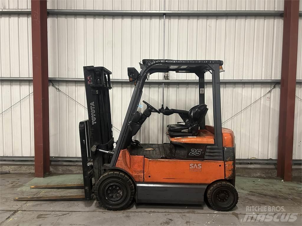 Toyota 7FBMF25 Električni viljuškari