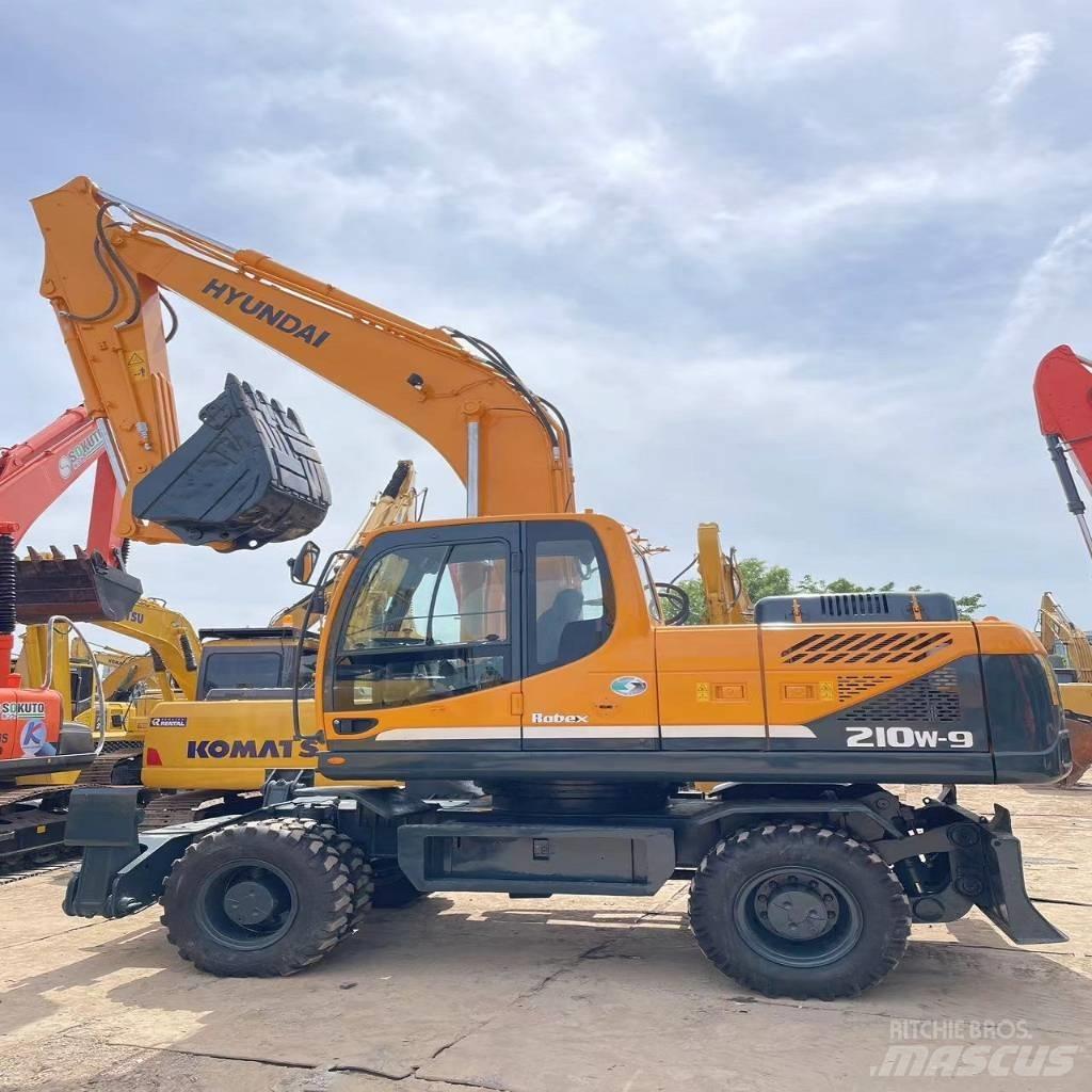 Hyundai R210W-9 Bageri točkaši