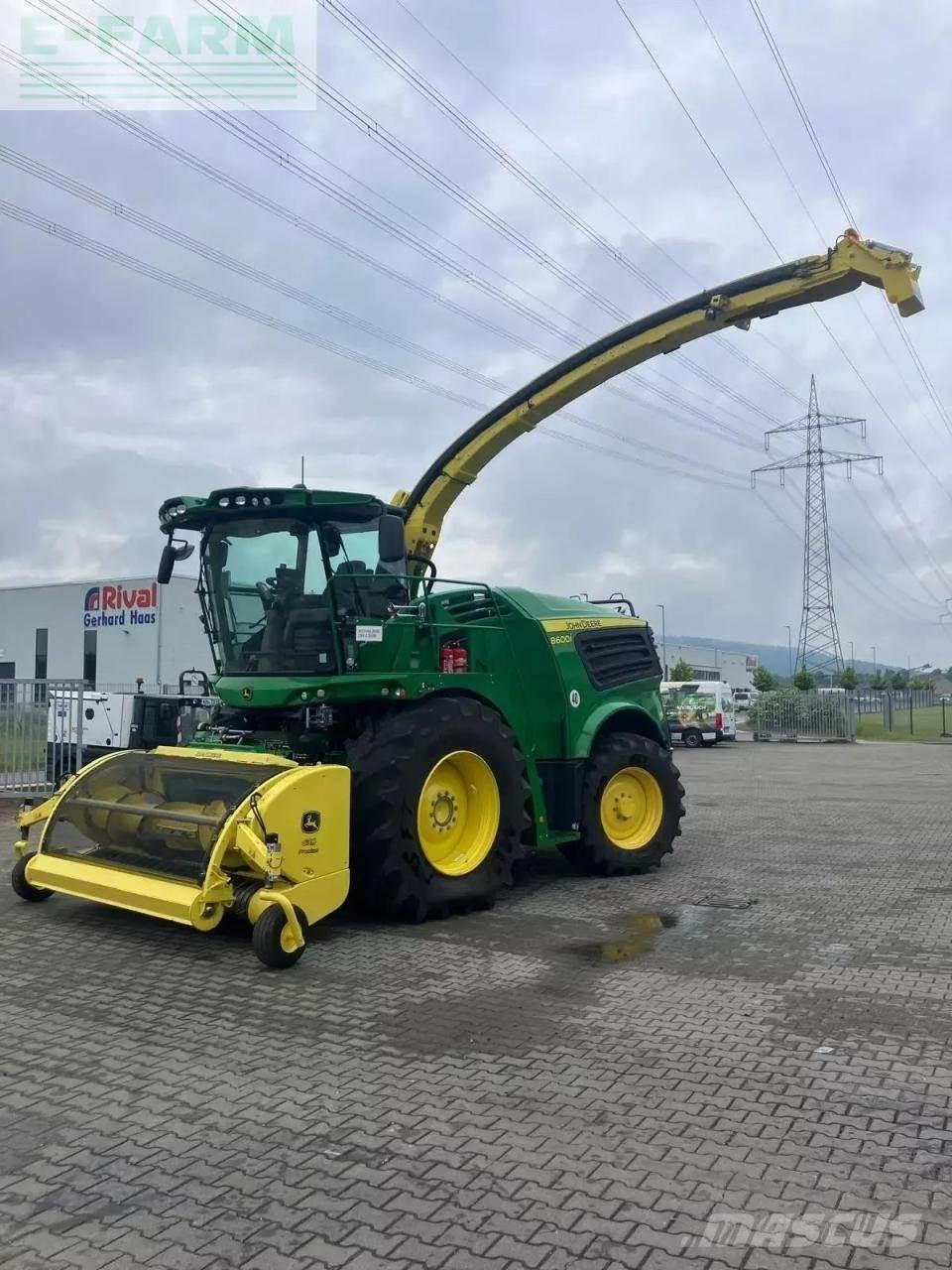 John Deere 8600i Mašine za stočnu hranu sa sopstvenim pogonom