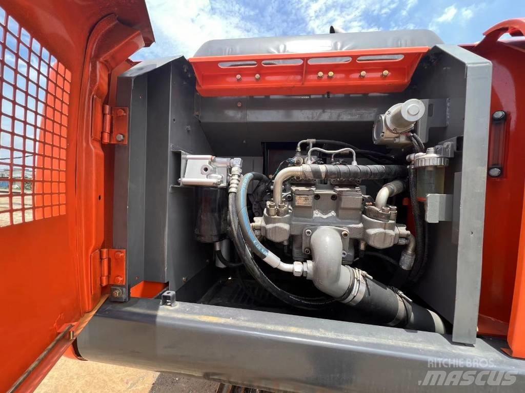 Hitachi ZX 200-6 Bageri guseničari