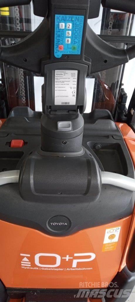 Toyota SPE160L Ručni električni viljuškar