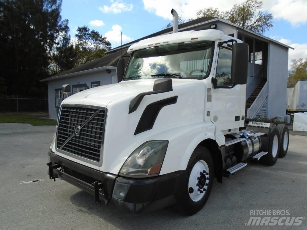 Volvo VNL 64 300 Tegljači