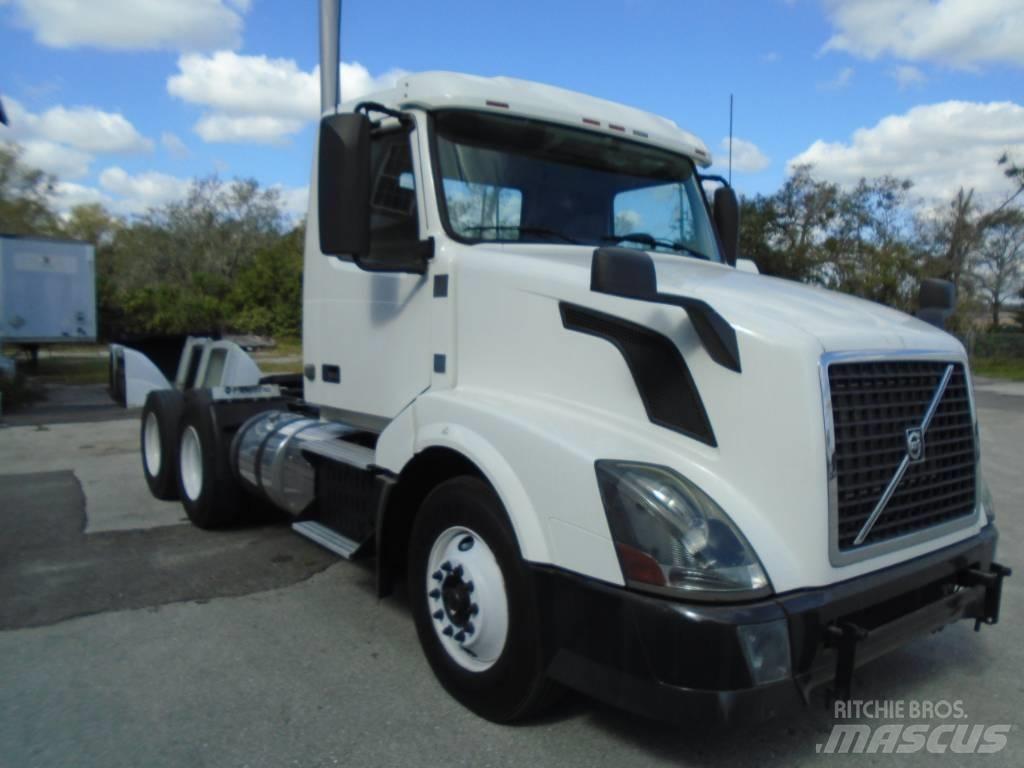 Volvo VNL 64 300 Tegljači