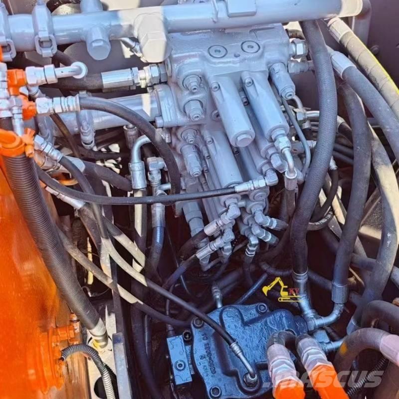 Hitachi 70 Bageri guseničari