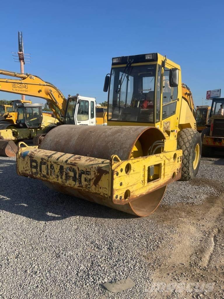Bomag BW 213 D-3 Valjci sa jednim bubnjem