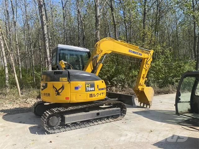 Komatsu PC128US Bageri guseničari