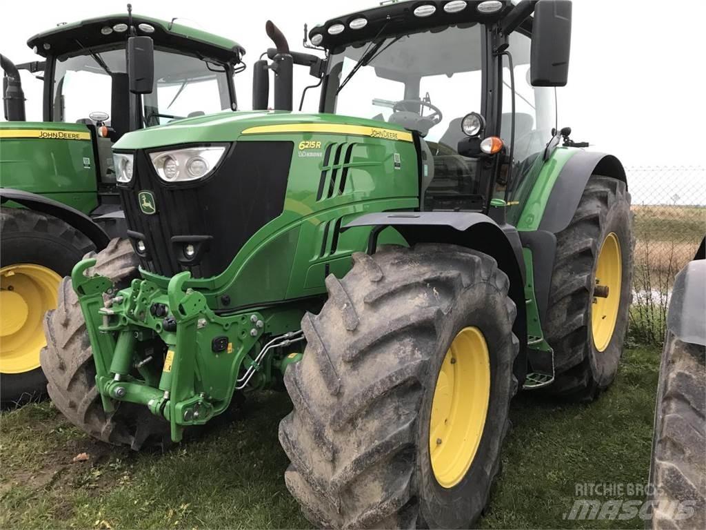John Deere 6215R Traktori