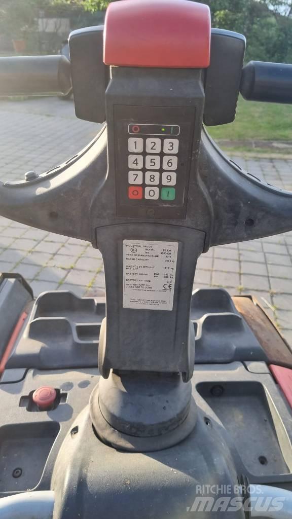 Toyota BT LPE200 Nisko podizni električni viljuškar sa stajalištom