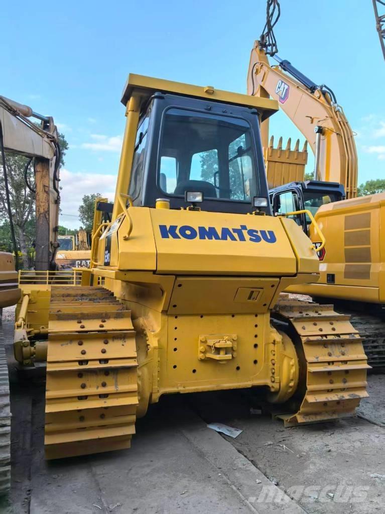 Komatsu D 65 PX-12 Buldožeri guseničari
