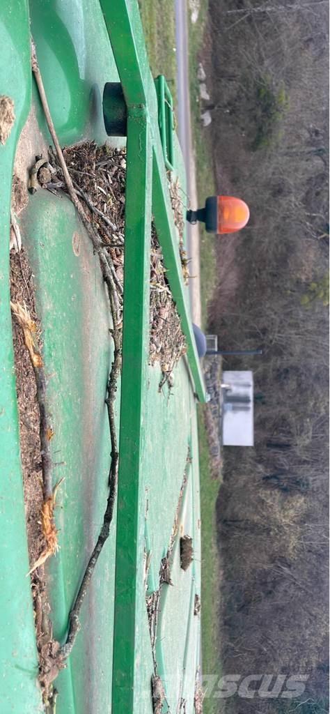 John Deere 6155R Traktori