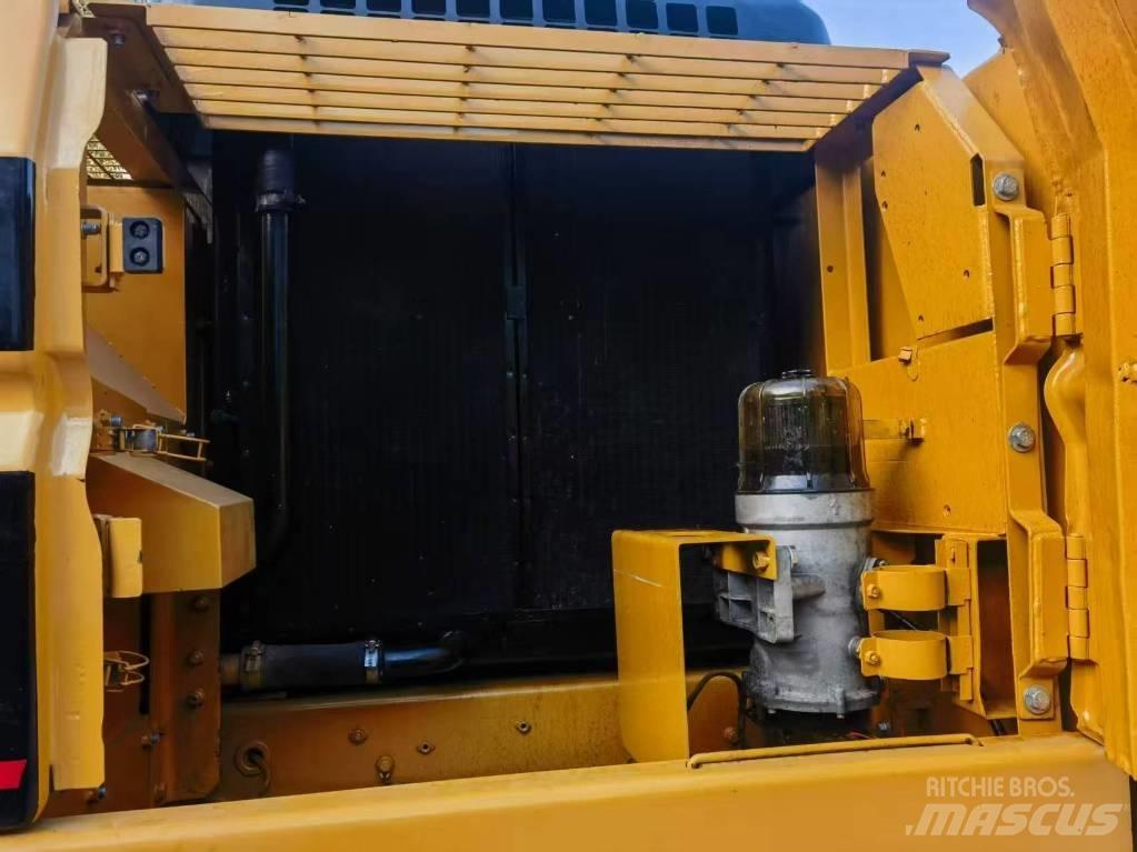 CAT CAT325B Bageri za prenos primarnih/sekundarnih sirovina