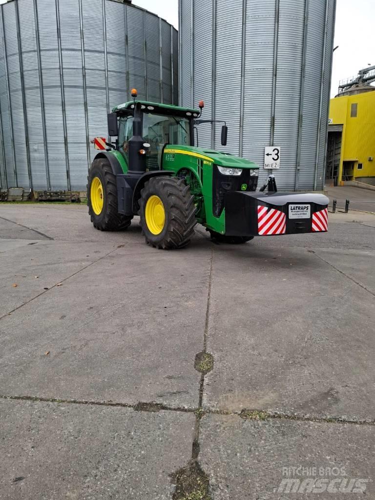 John Deere 8370 R Traktori
