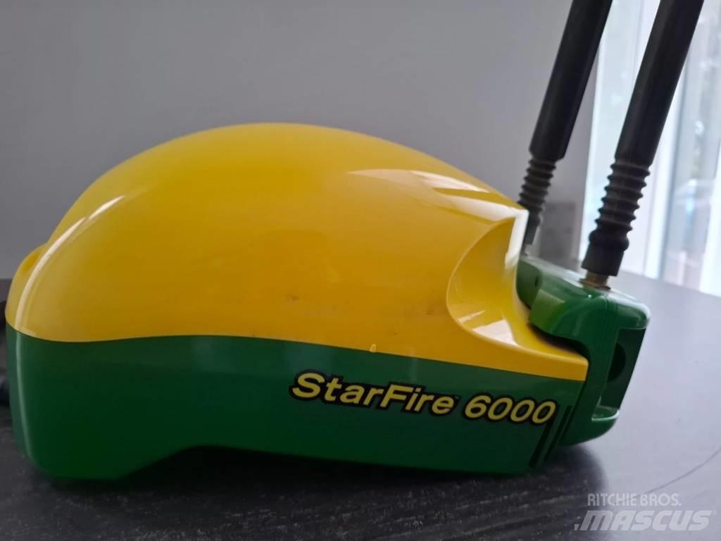 John Deere 8370 R Traktori