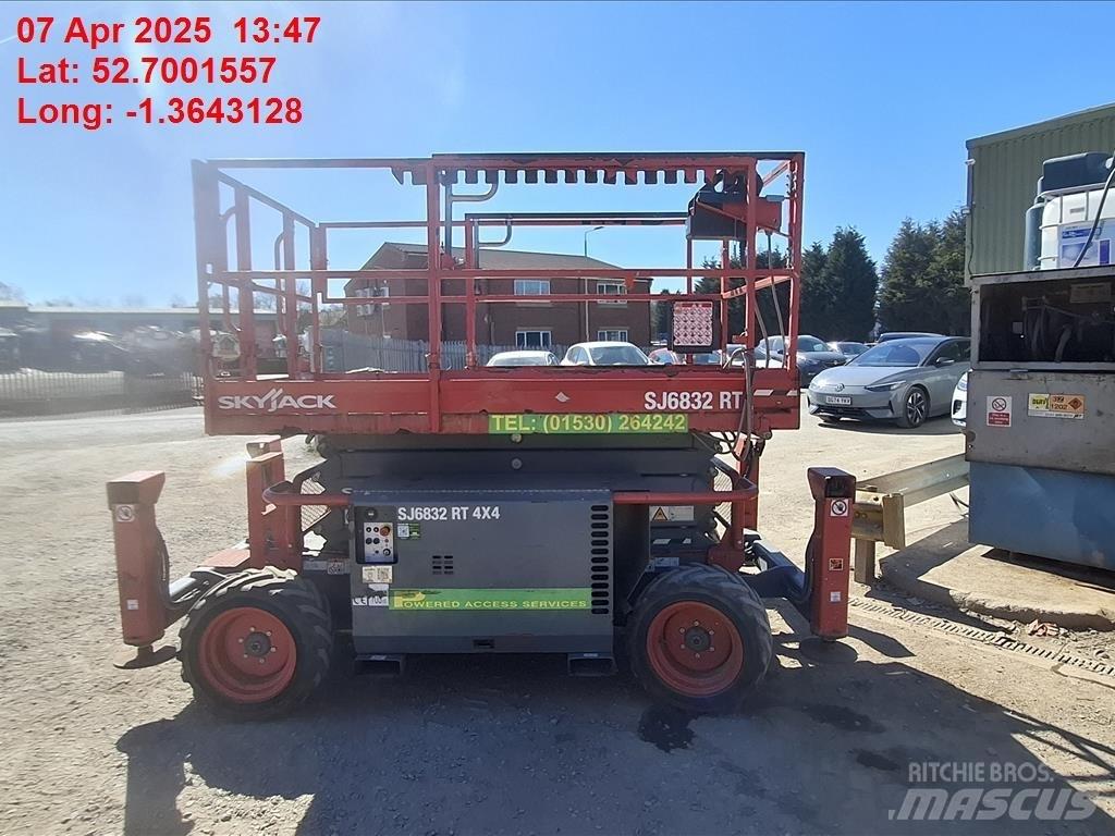 SkyJack SJ 6832 RT Makazaste platforme