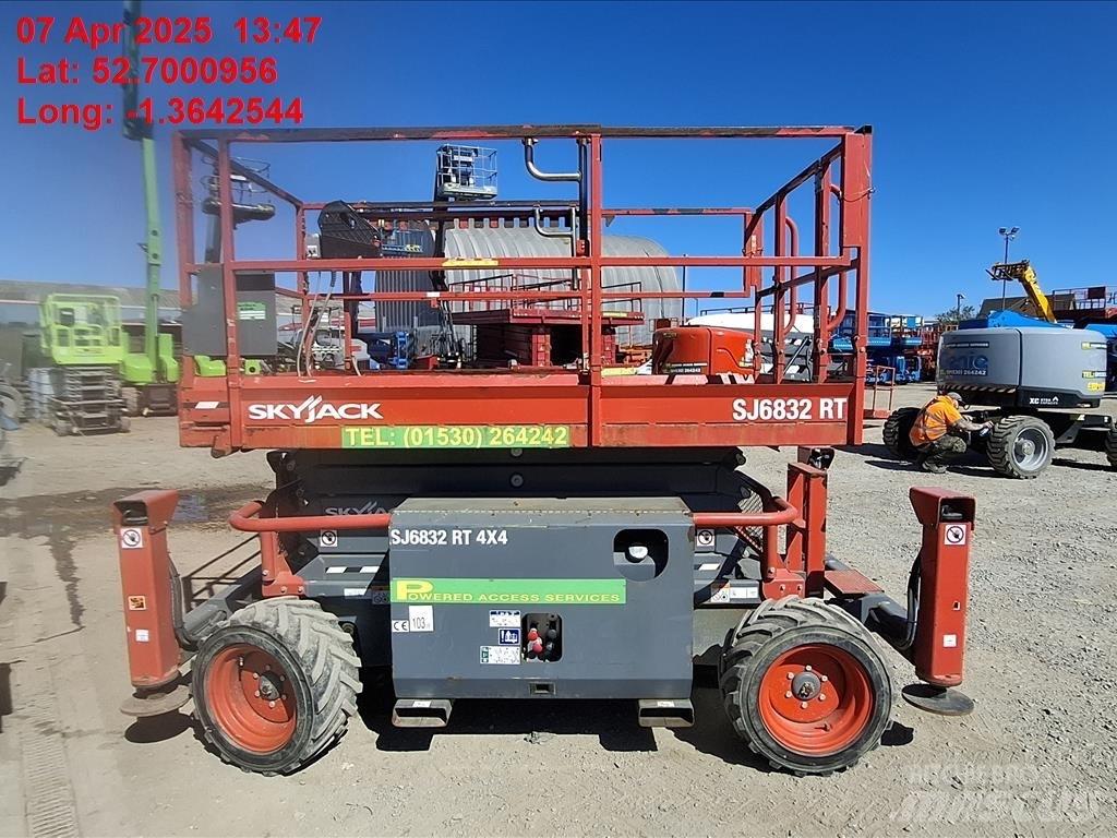 SkyJack SJ 6832 RT Makazaste platforme