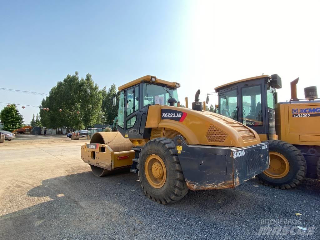 XCMG SX233JE Valjci sa jednim bubnjem