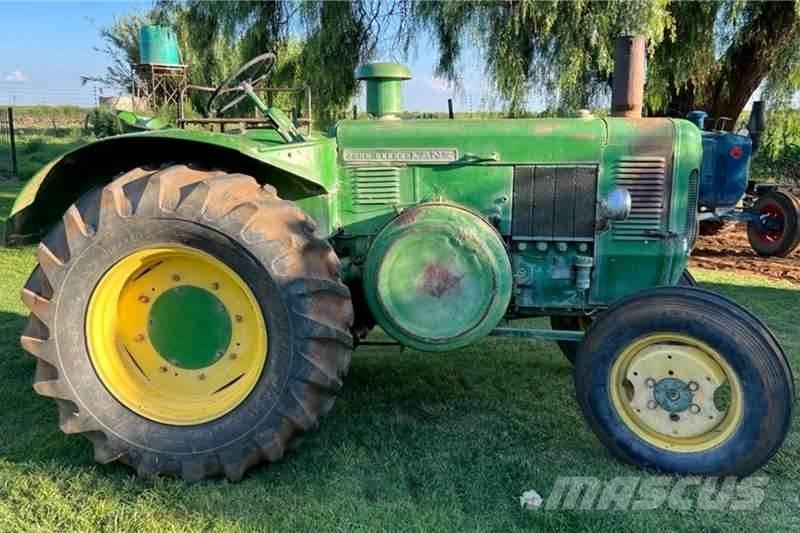 John Deere Lance Traktori