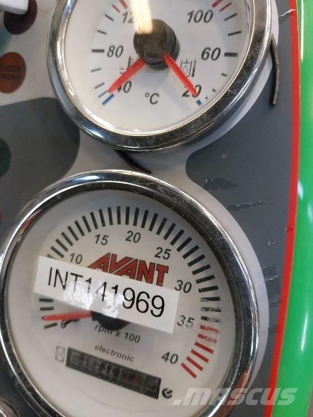 Avant 640 Skid steer mini utovarivači