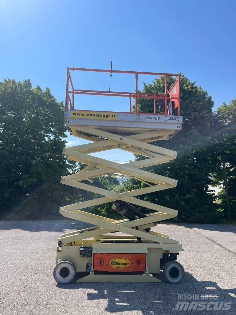 JLG 3246 ES Makazaste platforme