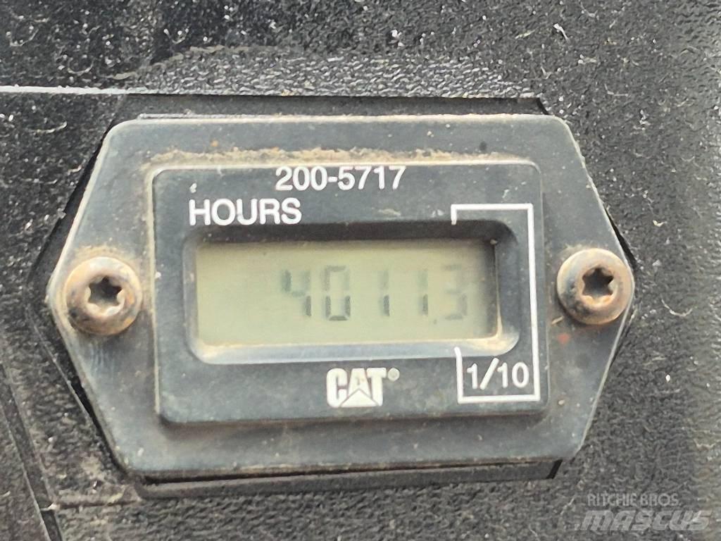 CAT 236 B Skid steer mini utovarivači