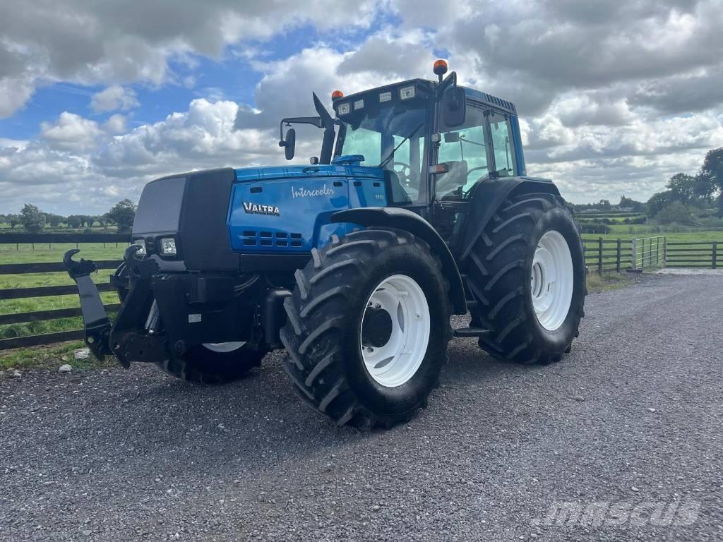 Valtra 8950 HiTech 4 Traktori